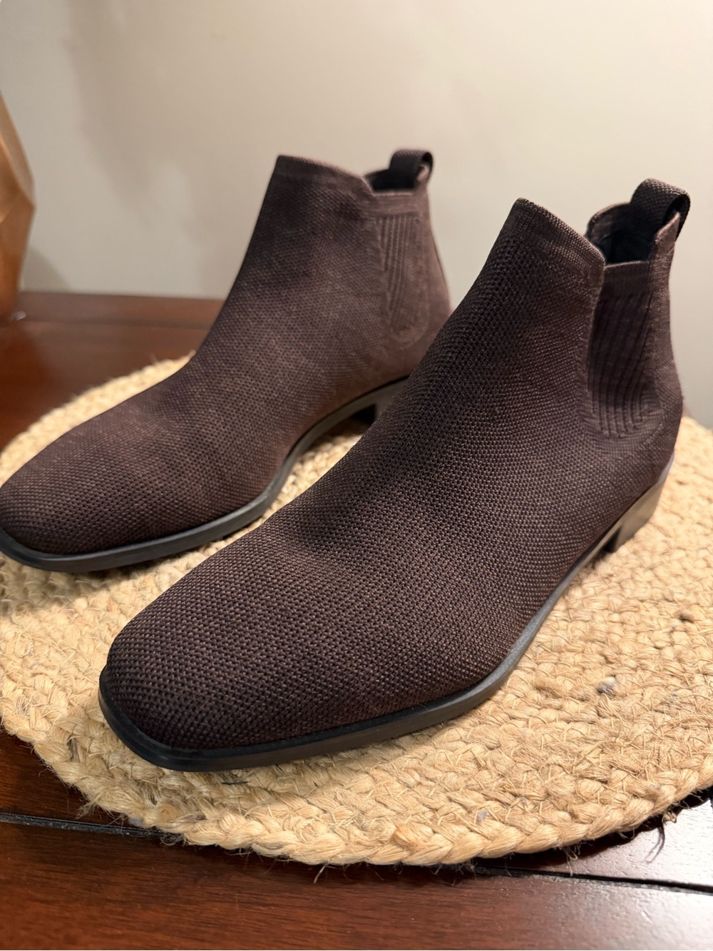 VIVAIA Women’s Ryan Slip-On Chelsea Boots in Dark Chocolate, Size 9 (40)